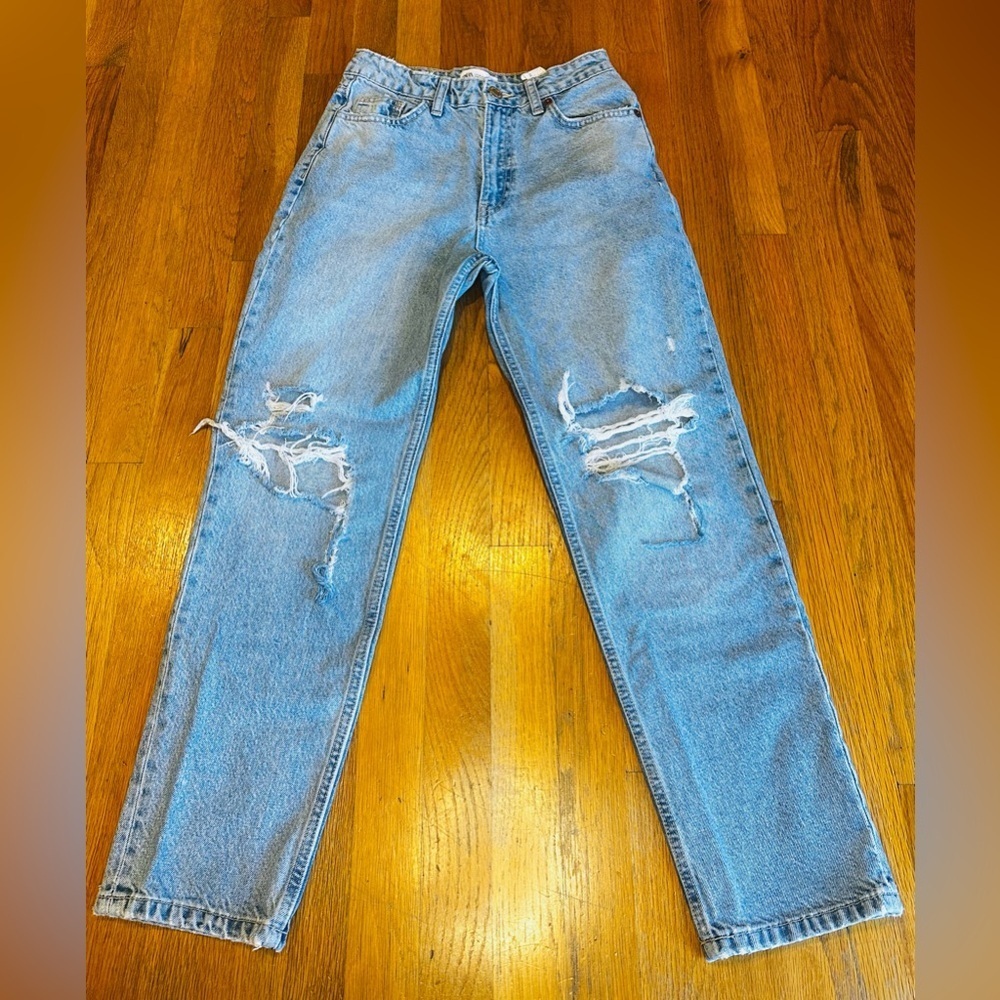 ZARA High Rise Distressed Mom Jeans • Light Wash Denim • Size 4